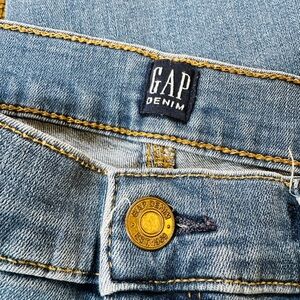 GAP FAVORITE JEGGING